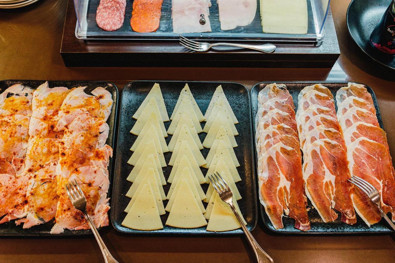 梅森纳维酒店 潘普洛纳 外观 照片